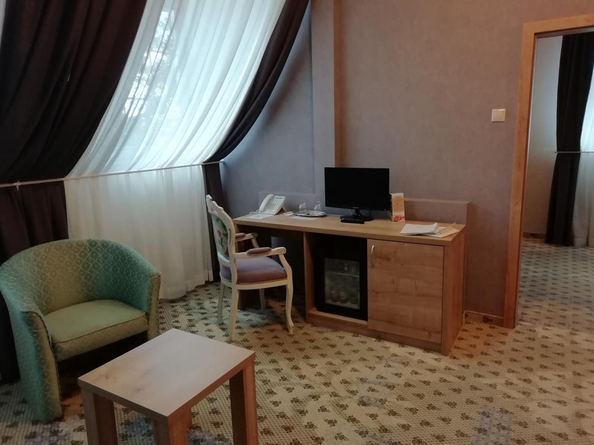 包贾尼库利亚酒店 Zalacsány 外观 照片